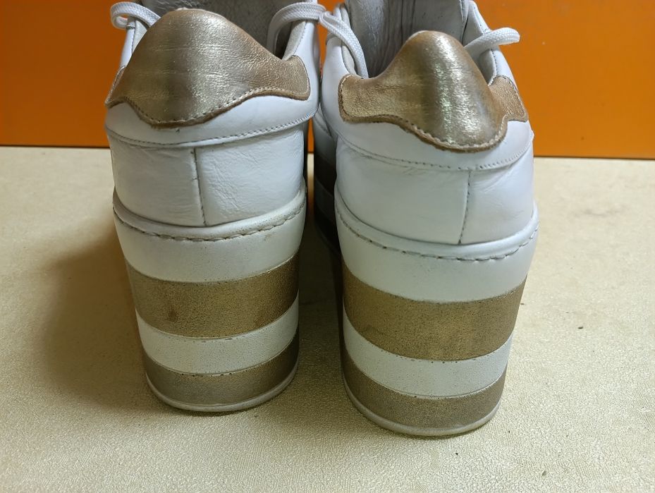 Lestrosa Italy N 40 кожени - 29 лв