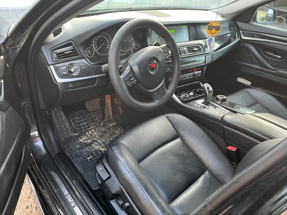 Fata completa  bara m faruri bixenon capota aripa trager bmw f10 f11