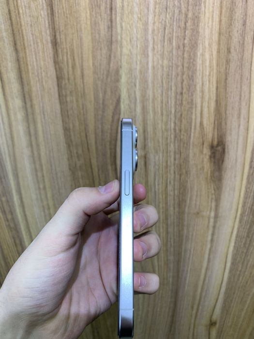 Iphone 15 pro white 128 gb 82%