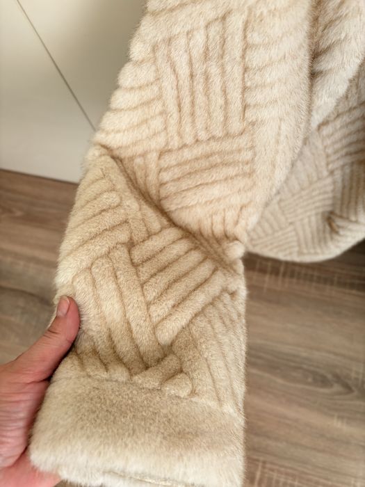 Продам эко шубу новая