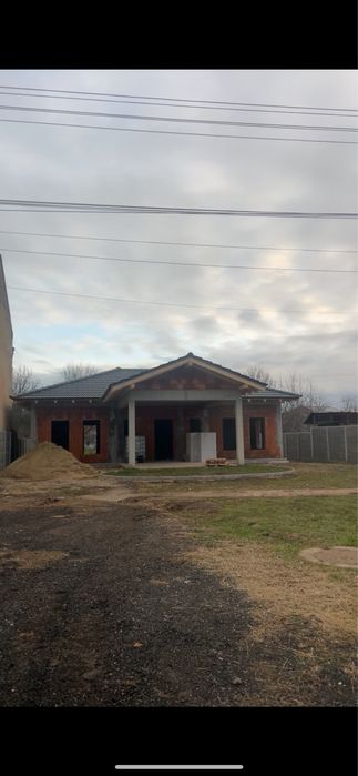 Casă la roșu, teren 1520mp- ideala pt personalizare!