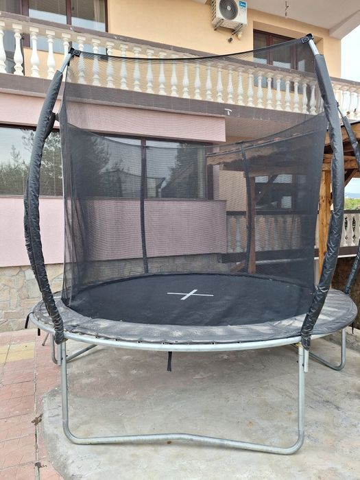 Голям батут с мрежа