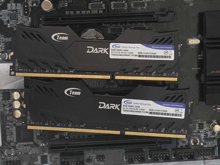 Kit Premium AMD A10-7800 | Placă ASRock FM2A88X Extreme6+ | 16GB RAM DDR3 2400MHz Dual Channel | Cooler inclus