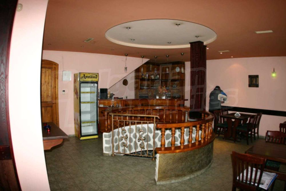 Дава се под наем Заведение в Банско - 500 кв.м за 1250 € - Снимка #8