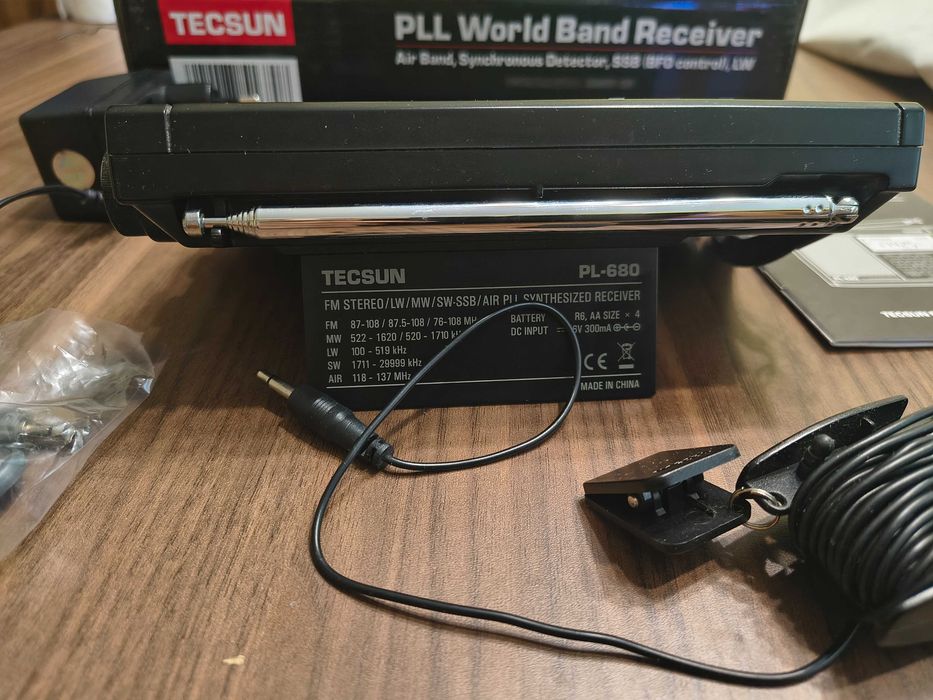Tecsun PL-680 Full-band FM/MW/SWB Радиоприемник с любителски SSB и авиационен AIR обхват (като НОВ)