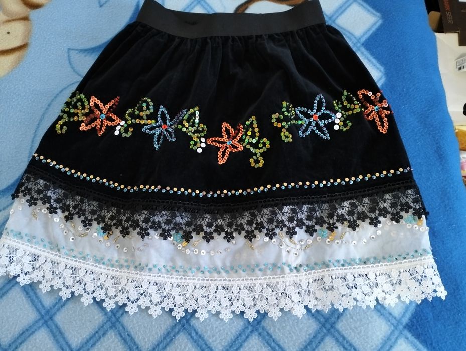 Fustă costum popular