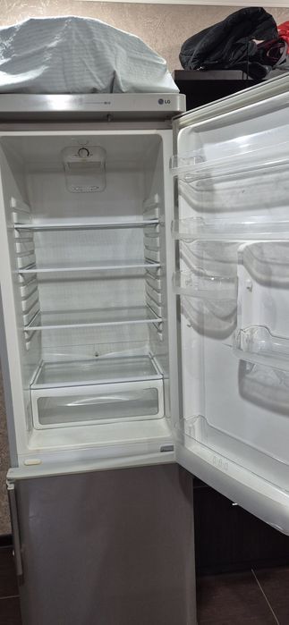 Холодильник LG + люстры