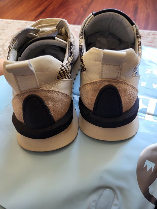 Женские кроссовки Dagem