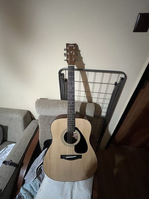 Yamaha F310 chitara