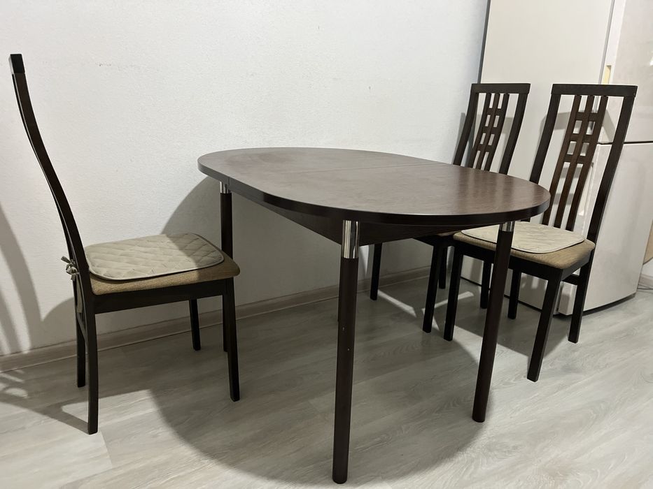 Кухонный стол стулья