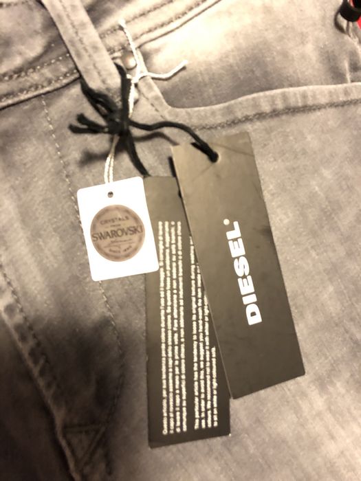 Jeans Diesel 10 ani noi