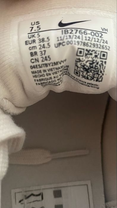 Adidasi nike . Putin folositi
