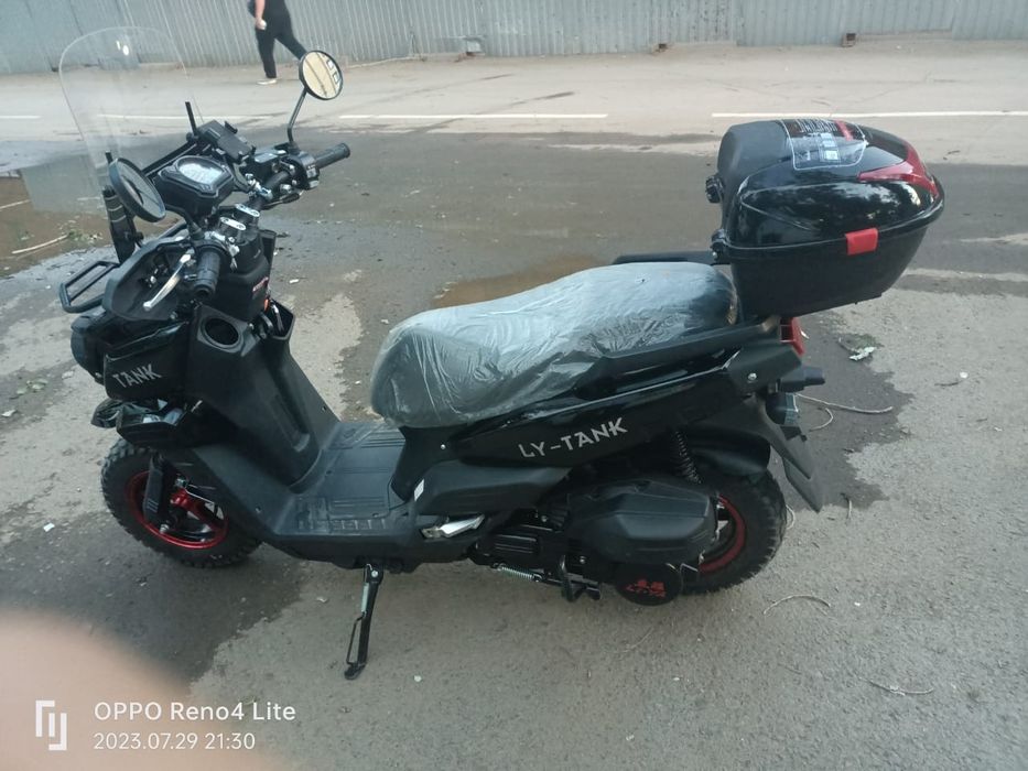 Продаю за свою цену Мопед Танк