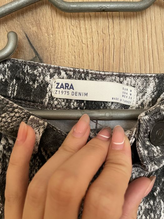 Дамска пола Zara