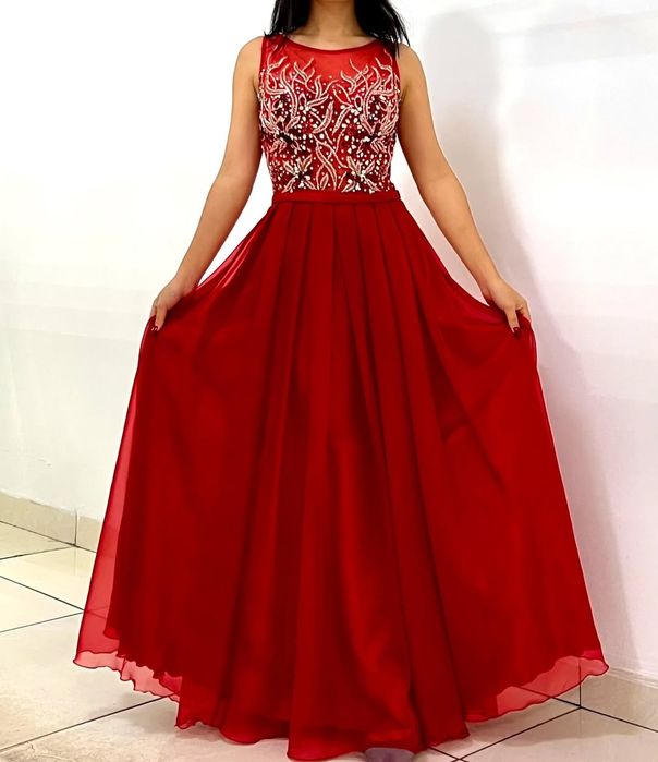 Продам платье нарядное