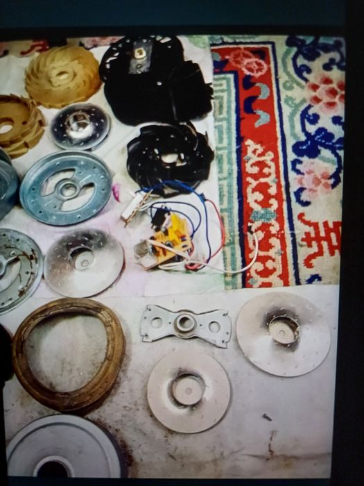 Продам запчасти для пылесосов.