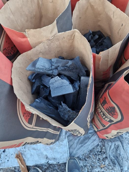 Берёзовый уголь.