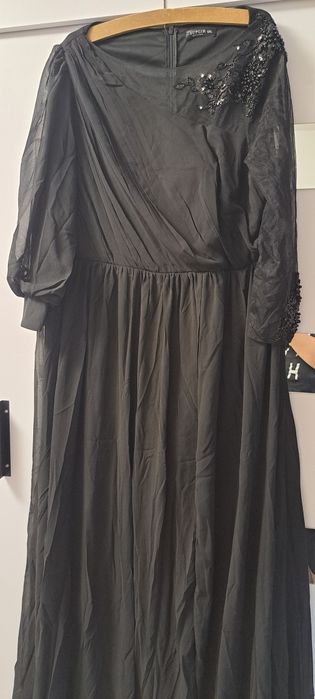 Vând rochie neagra de seara