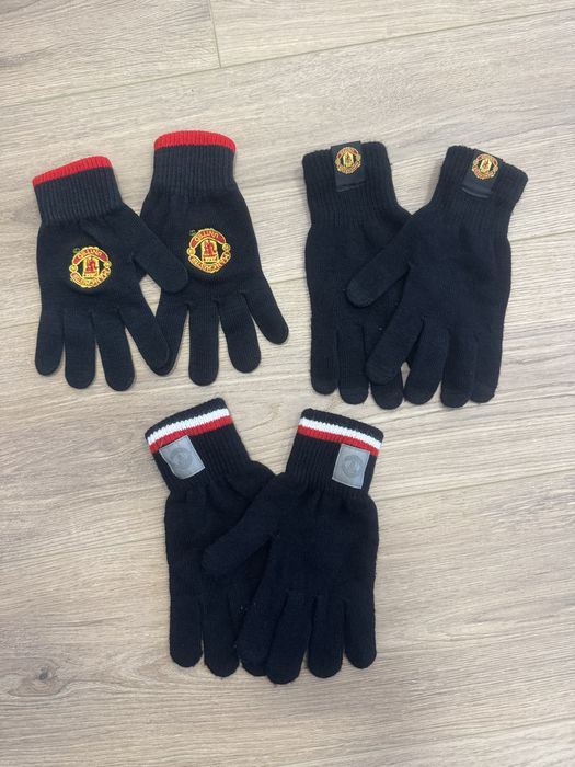 Manchester United чанти, шапки, ръкавици
