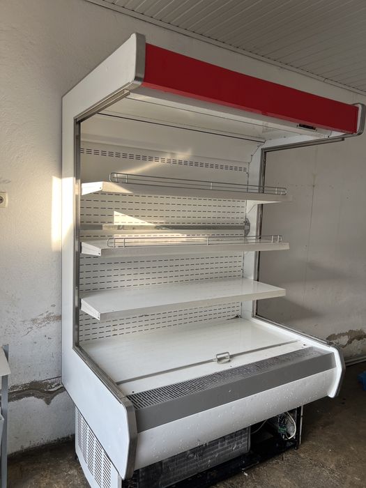 Холодильник витринный