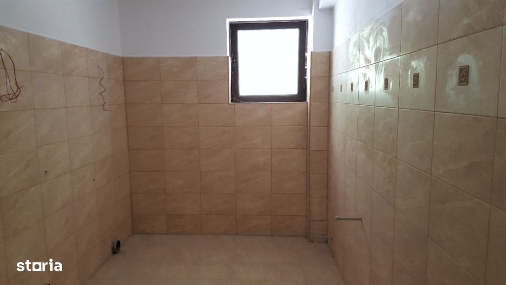 Pensiune / Hotel in Voineasa si 11 561 mp teren intravilan
