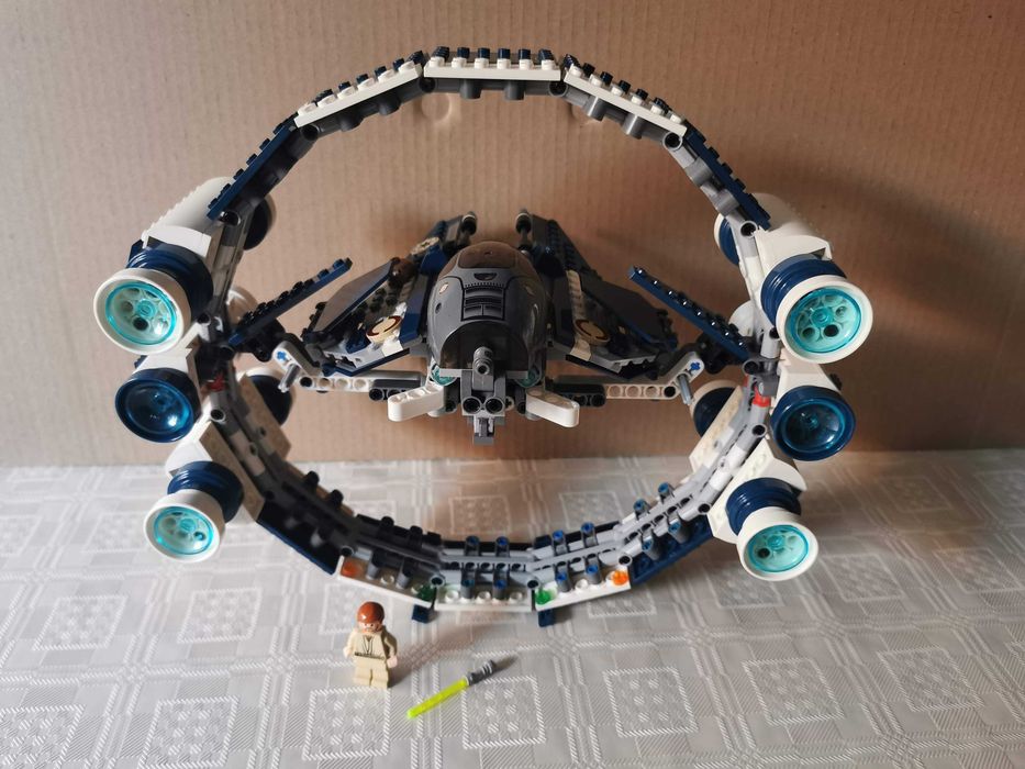 LEGO 7661 - [Star Wars] Jedi Starfighter with Hyperdrive Booster