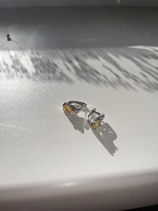 Серебряные серьги с опалом