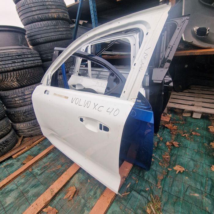 Volvo XC40 2020 предна лява врата