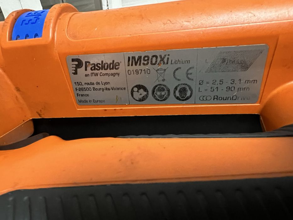 Pistol cuie lemn paslode im90