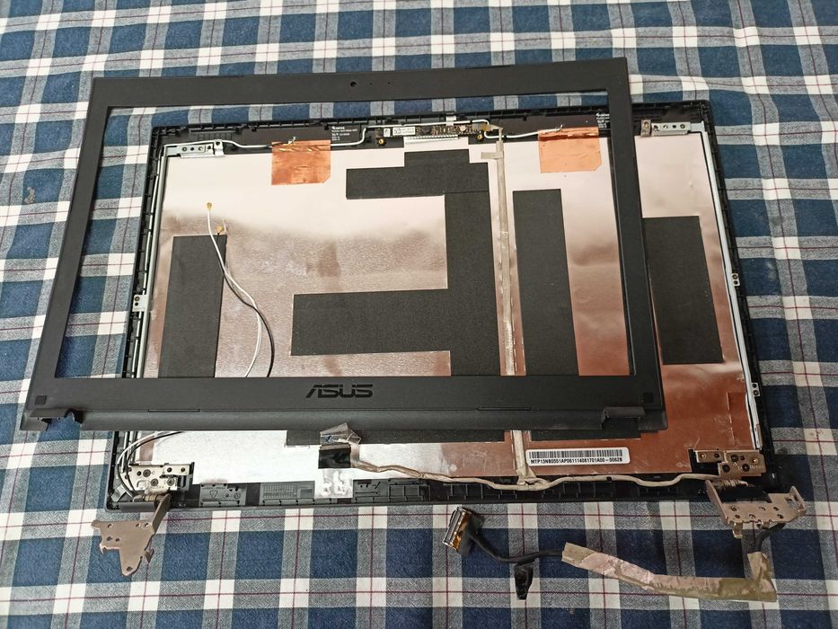 Elemente Asus Pro PU551L
