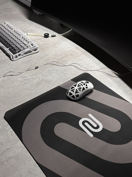 Коврики ZOWIE разных видов