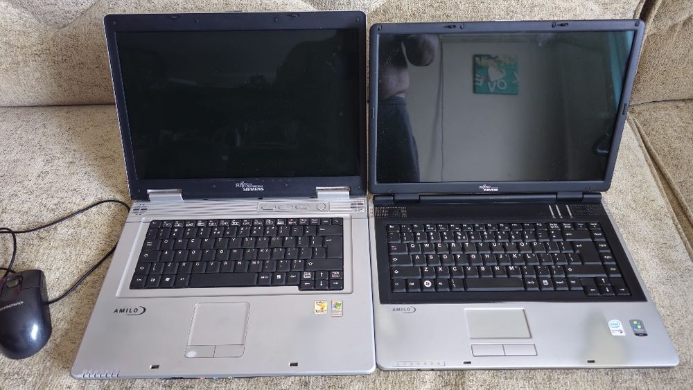 Vând/Schimb 2 laptopuri Fujitsu Siemens