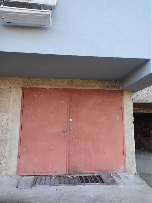 ГАРАЖ ПОД НАЕМ!
Център Добрич, 95€/месец!