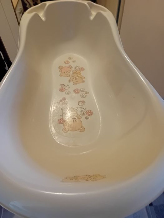 Стойка с ваничка и чисто нова подложка