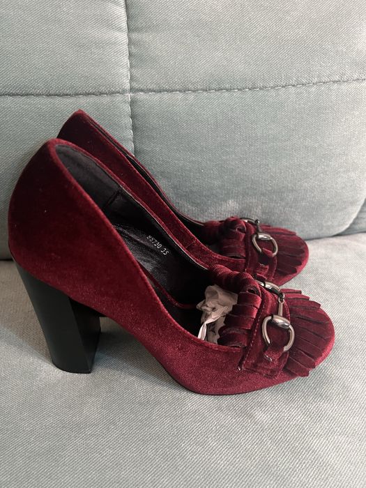 Продам новые туфли