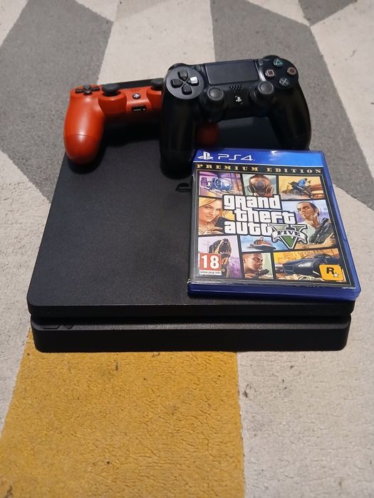 Ps4 slim  500 GB два джойстика,две игри.За Варна с лично предаване