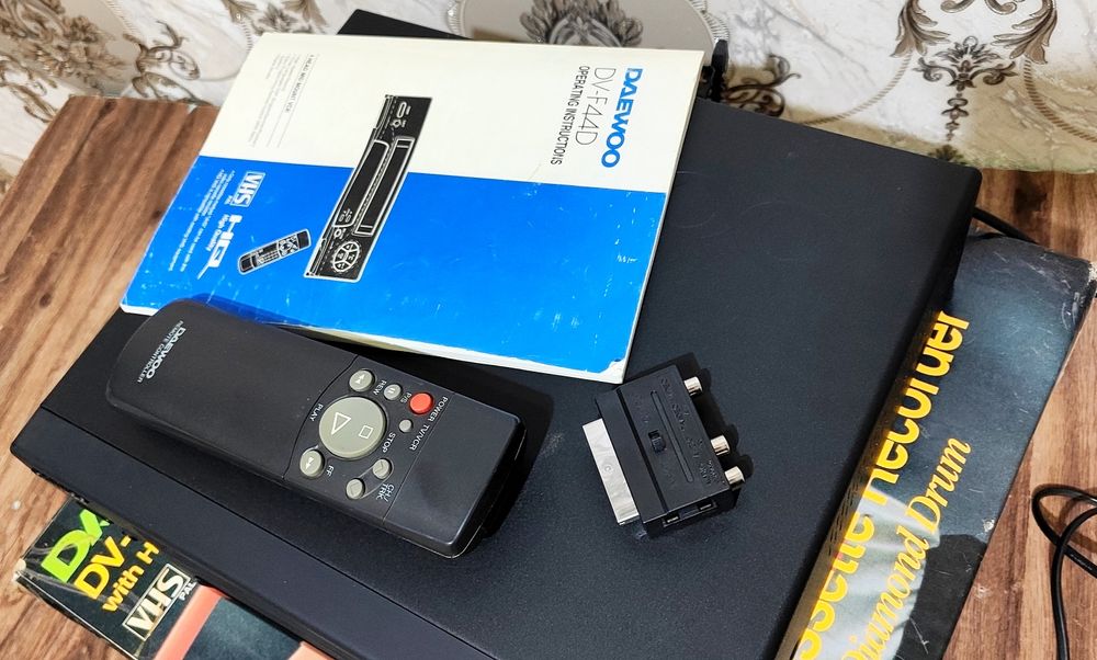 Видеомагнитофон янгиси