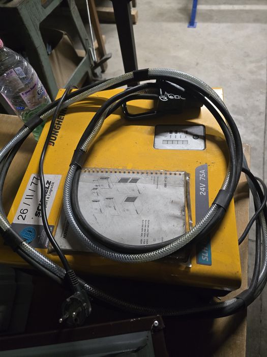 Електрически Стакер