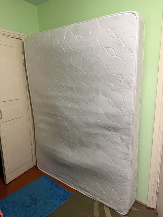 Отдам даром матрас 150х200