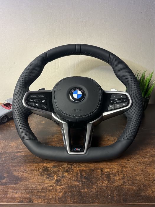 Volan BMW M CS cu padele, incalzire si vibratii G20 G22 G30 G31 G32