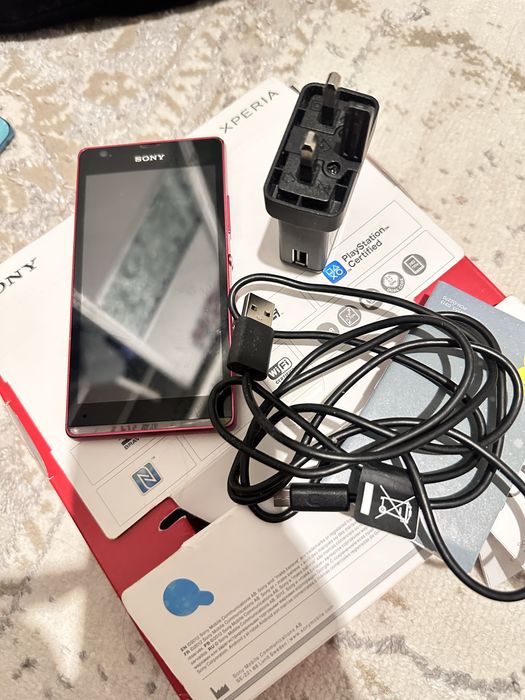 Продам  смартфон телефон sony