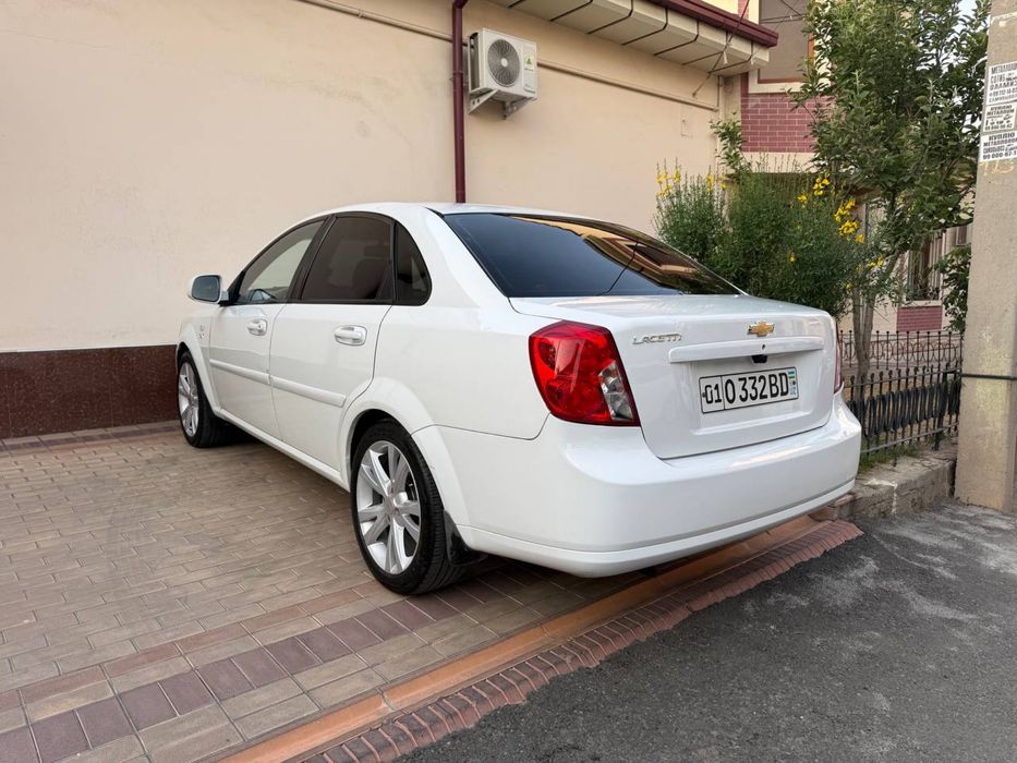 Chevrolet Lacetti / Gentra 2010