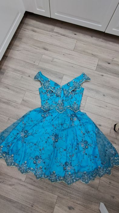 Vand rochie ocazie