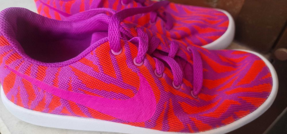 Оригинални маратонки