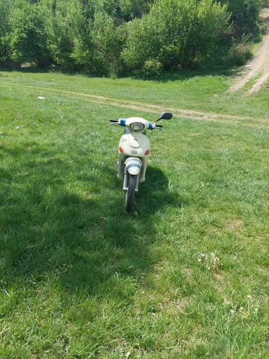 se vinde scuter piaggio