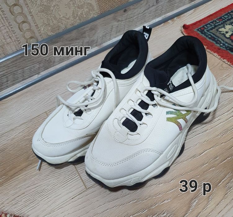 Кроссовкалар янги , почти кийилмаган