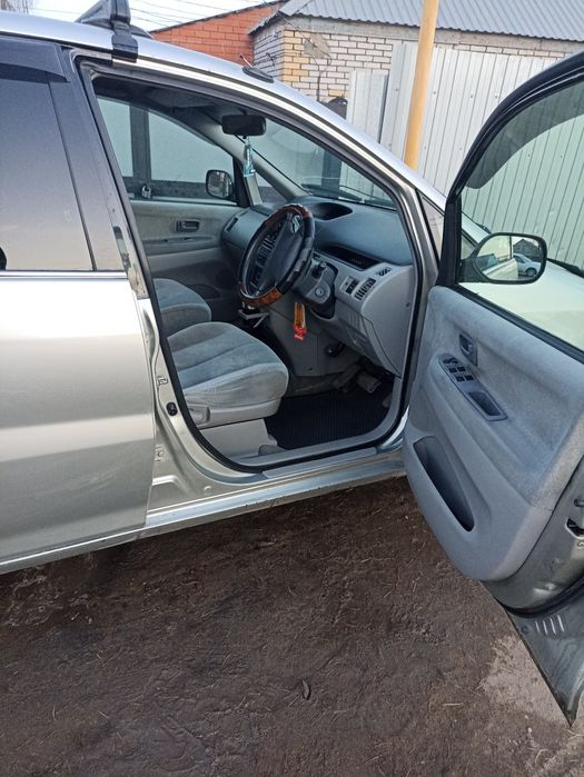 Продам машину Тайоту