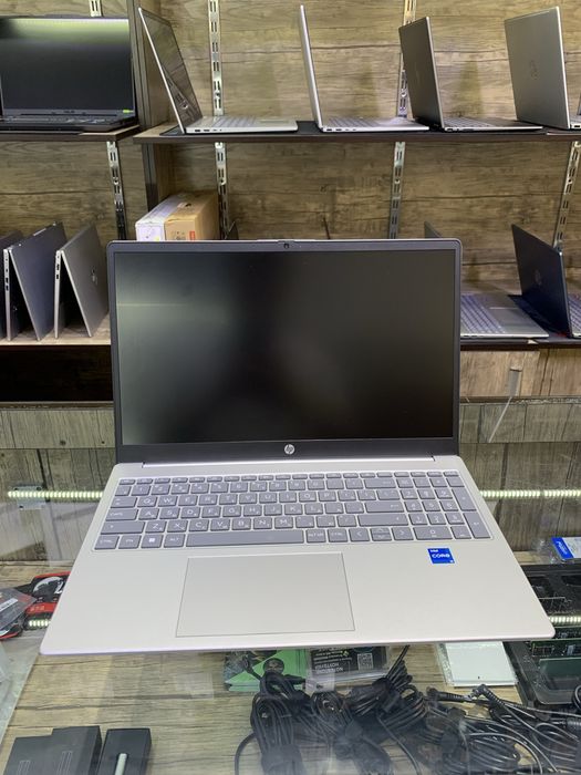 HP Laptop g10 15.6