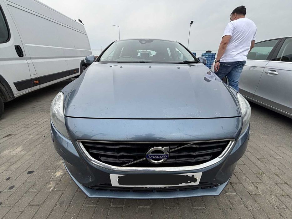 Dezmembrari dezmembrez Volvo V40 1.6 diesel cod motor D4162T