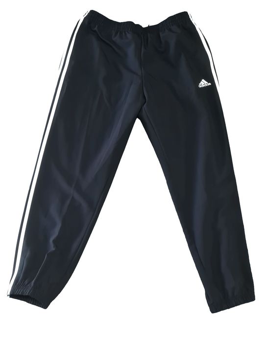 Мъжки Екип Adidas

Чисто нов с етикети.

Размер L,XL

Цена 89 лв.